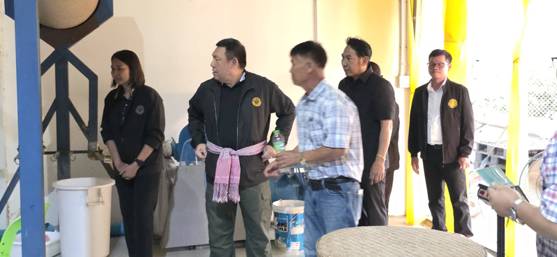 title - เลขาธิการ ส.ป.ก. ลงพื้นที่ตรวจเยี่ยมกลุ่มแปลงใหญ่ข้าวอินทรีย์ และโครงการก่อสร้างบ่อบาดาลฯ ในเขตปฏิรูปที่ดิน จังหวัดร้อยเอ็ด